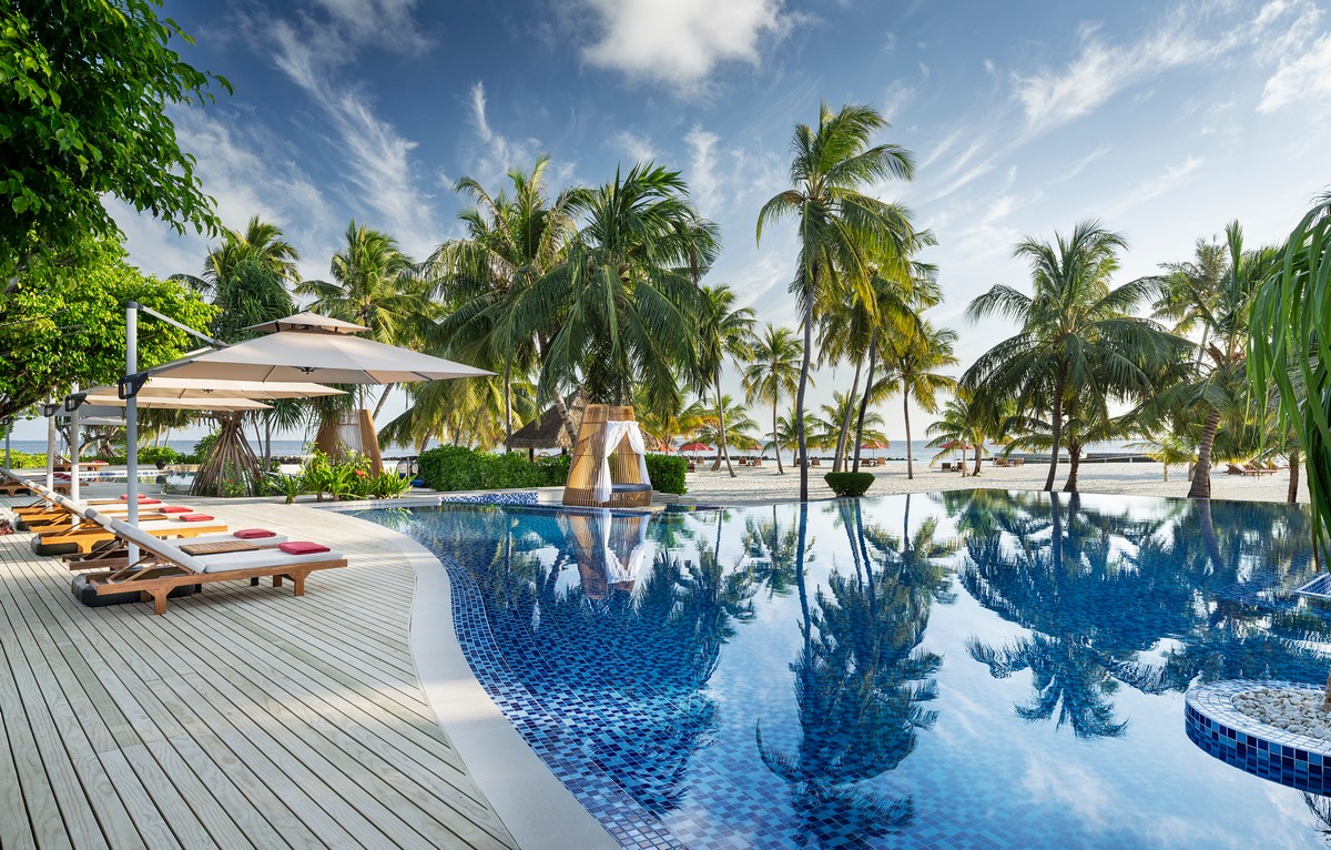Urlaub mit Kindern auf den Malediven: Dhigali Pool (c) Dhigali Maldives
